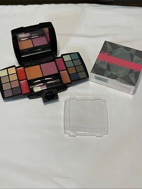 mark. Eyeshadow & Multi-Use Palette in Pink, Coral, Gold, Green, Blue